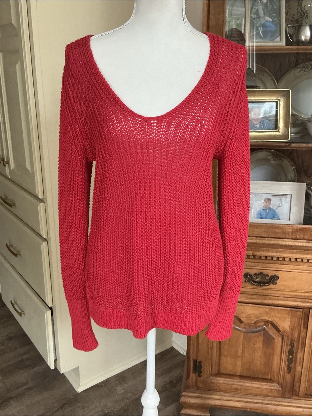Banana Republic 100% Italian Linen Sweater Womens M Red Open Knit V-Neck Beach